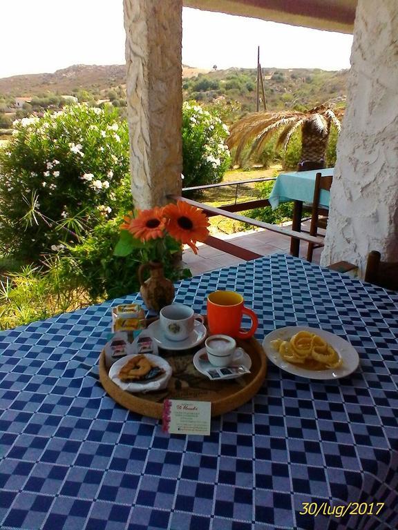 Farm Stay Gli Oleandri Loiri Porto San Paolo Zewnętrze zdjęcie